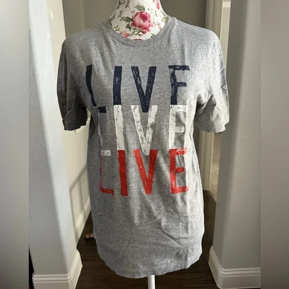 Lacoste short sleeve gray T-shirt ‘live live live’ red, white, & blue medium - Picture 10 of 13